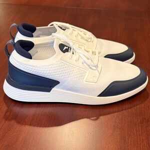 Men's White and Navy Knit Wolf & Swiftknit Derby Shepherd Sneakers - Size 11